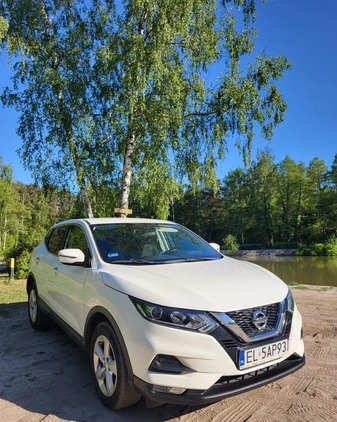 Nissan Qashqai cena 61800 przebieg: 95000, rok produkcji 2018 z Ozorków małe 106